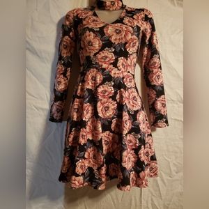 Floral dress by Hollister. Choker style neckline.  Size XS